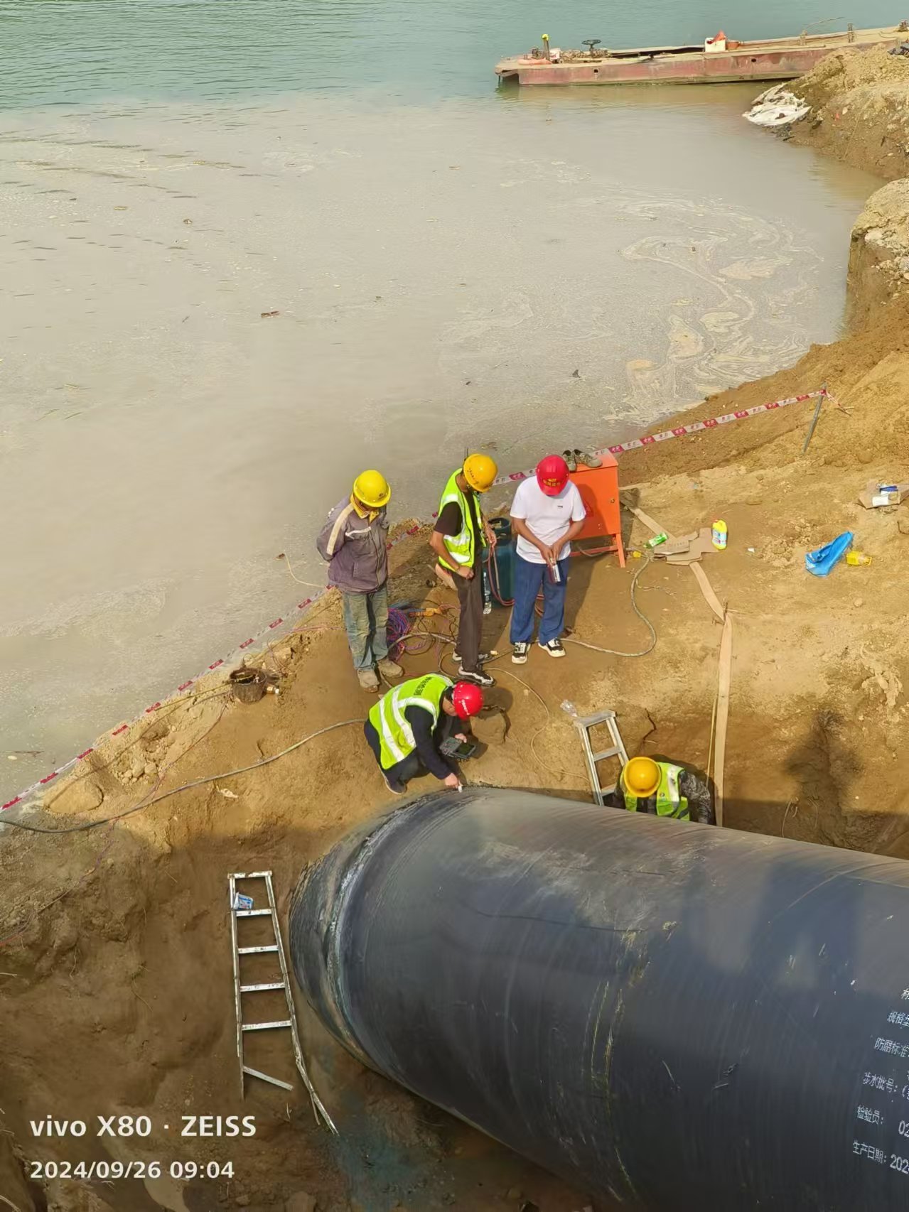 精準操作,水下取水頭安裝 “零誤差”